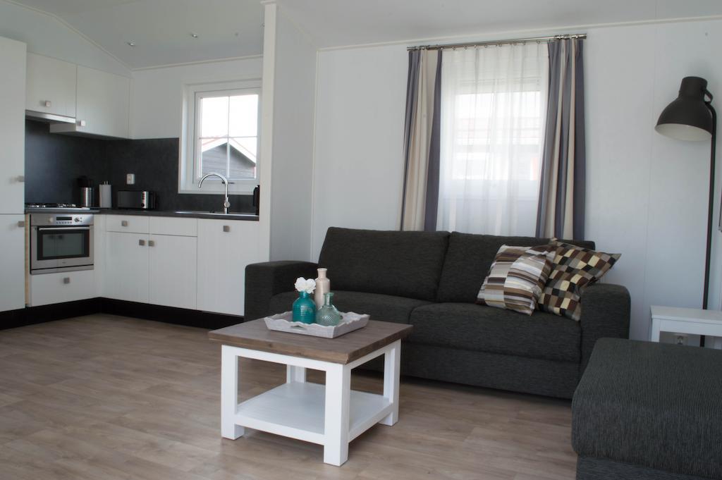 Chaletverhuur-Olmenduin Serooskerke  Zimmer foto